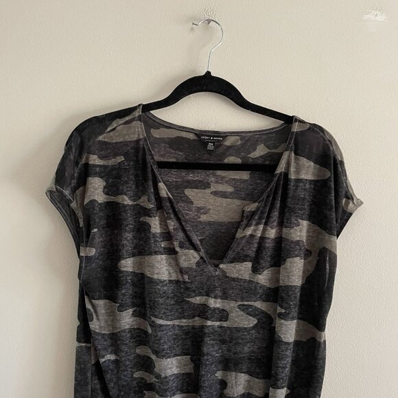 Lucky Brand Womn M Camo Burnout Casual Short Sleeve Split Neck Tie Front T-Shirt - Picture 4 of 7